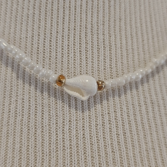 Layered Goldtone Chain, White Shell & Seed Bead Necklace - Picture 4 of 7